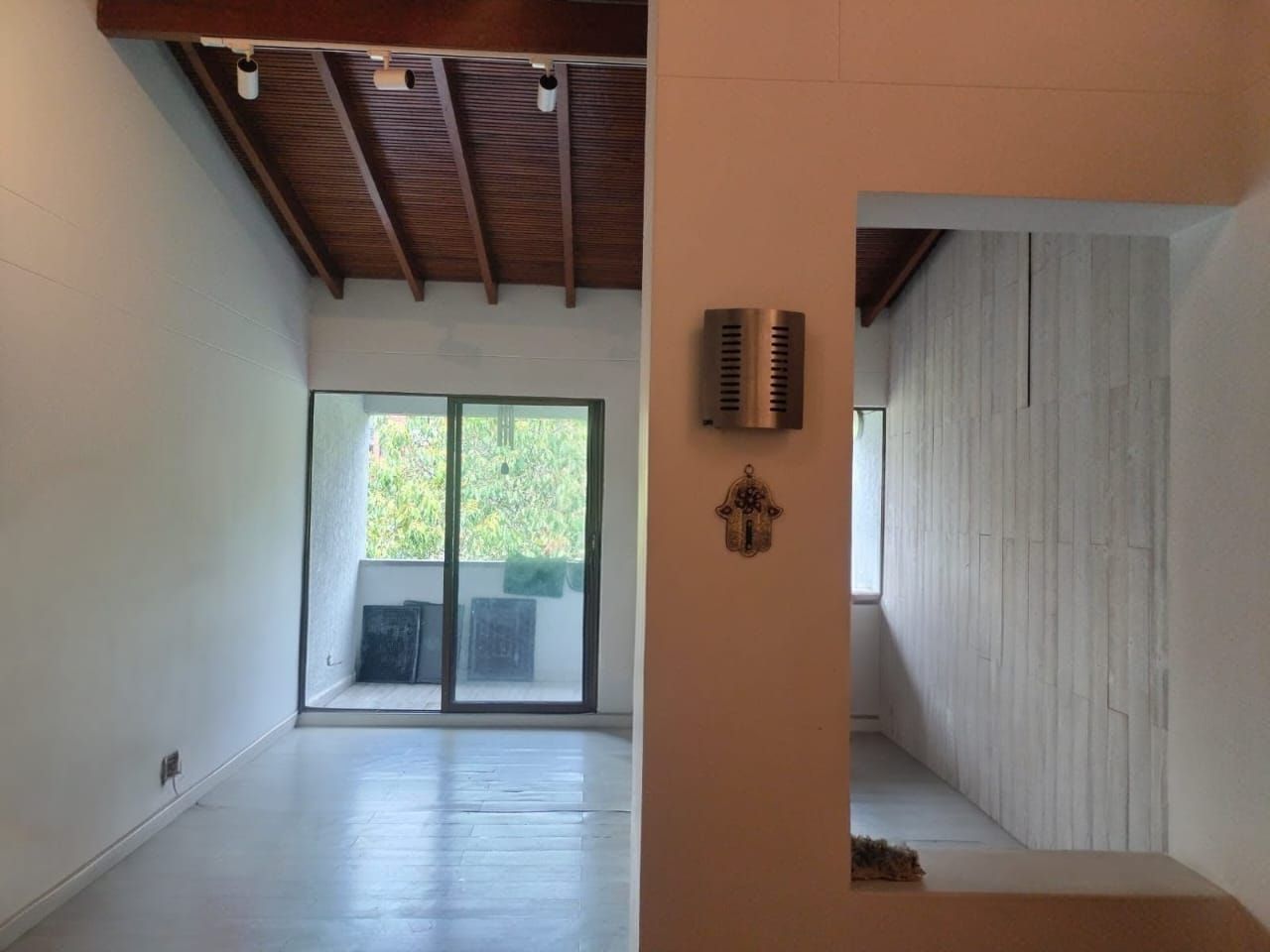 Apartamento en venta Antioquia Medellín La Aguacatala 131 m2 Habitaciones 3 Baños 2 Garajes 1 Precio $890000000