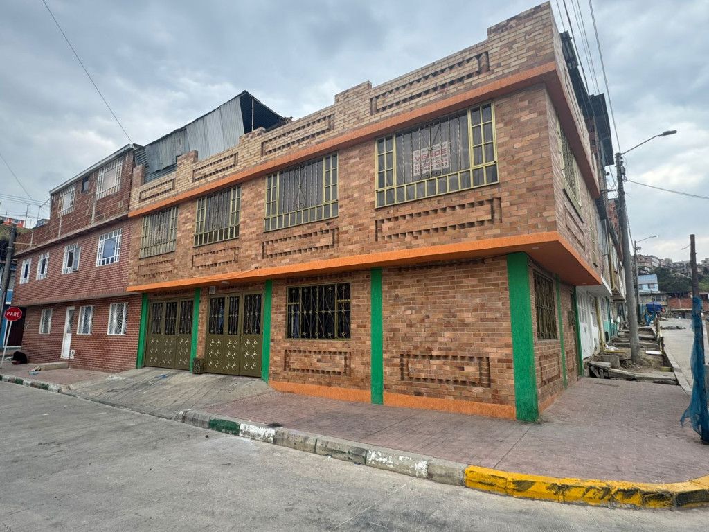 Casa en venta Cundinamarca Bogotá Las Huertas 155 m2 Habitaciones 6 Baños 2 Garajes 1 Precio $350000000