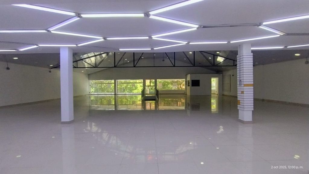 Local en arriendo Antioquia Medellín La Candelaria 321 m2 Habitaciones 0 Baños 2 Garajes 0 Precio $11200000