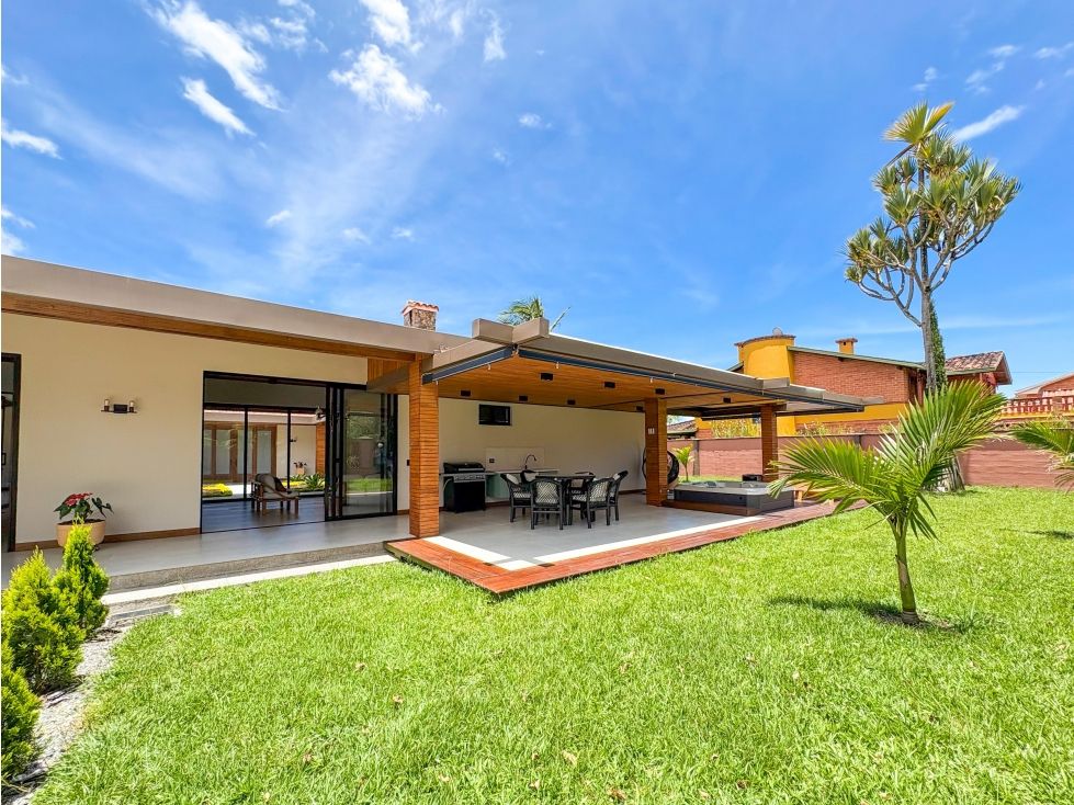 Casa Campestre en arriendo Antioquia Rionegro Rionegro 800 m2 Habitaciones 6 Baños 6 Garajes 2 Precio $21000000