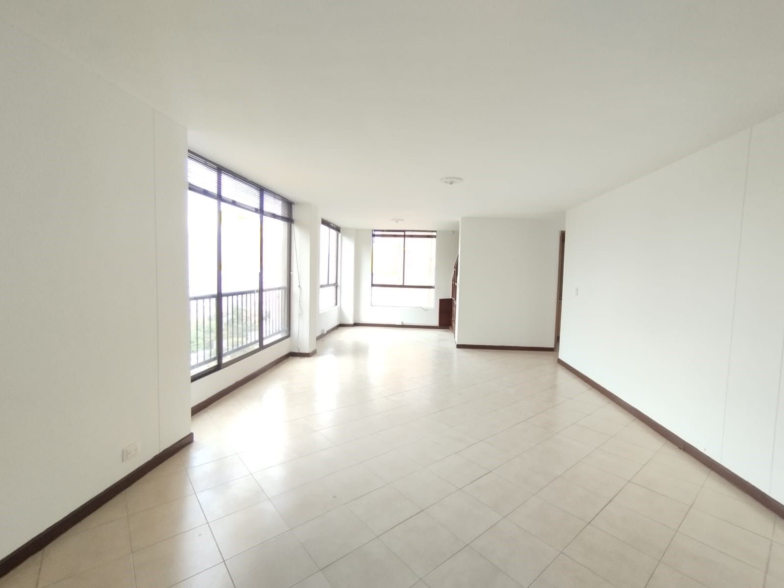 Apartamento en arriendo Antioquia Medellín San Lucas 113 m2 Habitaciones 3 Baños 3 Garajes 1 Precio $3800000