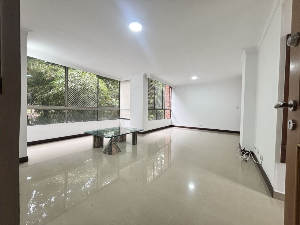 Apartamento en arriendo Antioquia Envigado Bosques De Zúñiga 88 m2 Habitaciones 3 Baños 2 Garajes 1 Precio $3400000