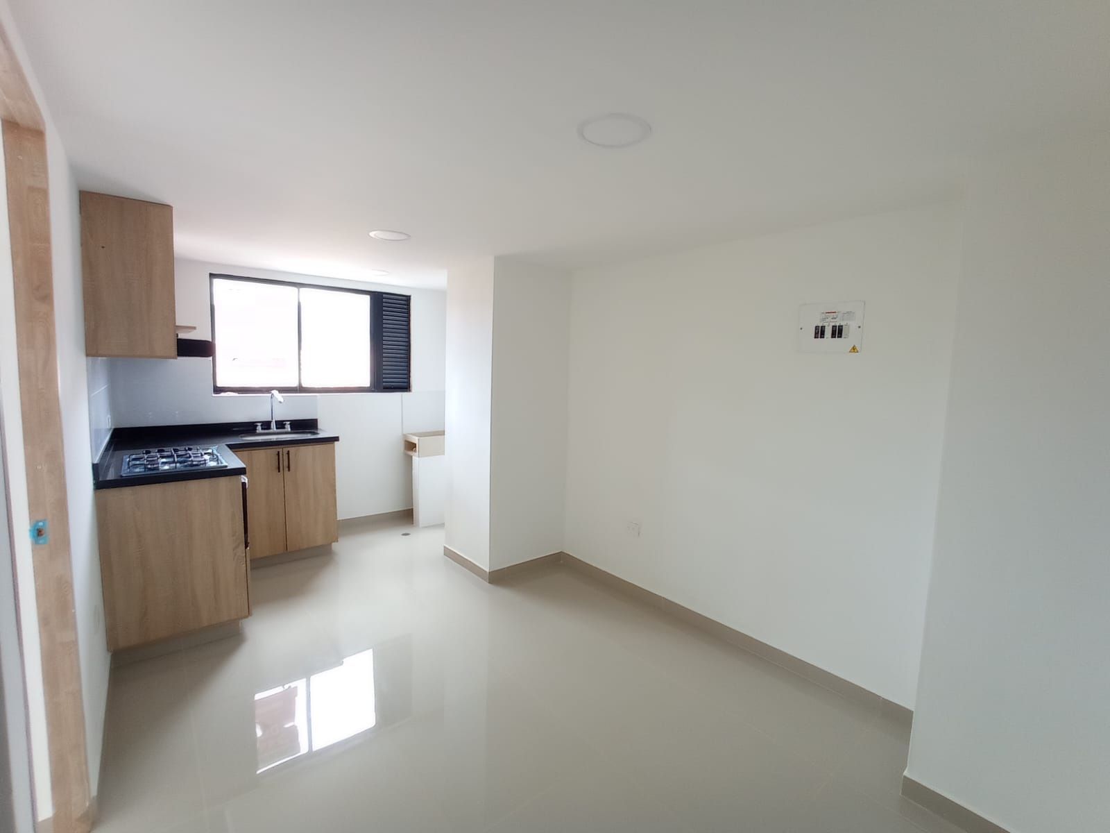 Apartaestudio en arriendo Antioquia Medellín Las Acacias 32 m2 Habitaciones 1 Baños 1 Garajes 0 Precio $2150000