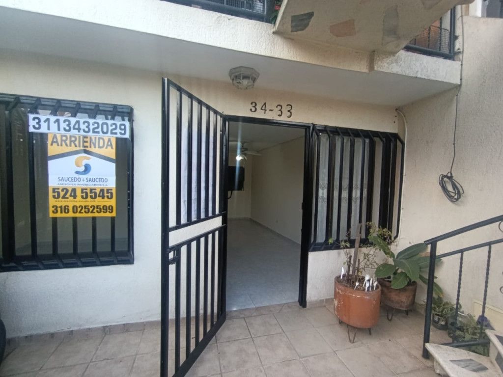Casa en arriendo Valle Del Cauca Cali Santa Fé 60 m2 Habitaciones 3 Baños 2 Garajes 0 Precio $1200000