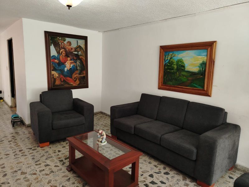 Casa en venta Antioquia Medellín Calasanz Parte Alta 300 m2 Habitaciones 6 Baños 4 Garajes 0 Precio $1350000000