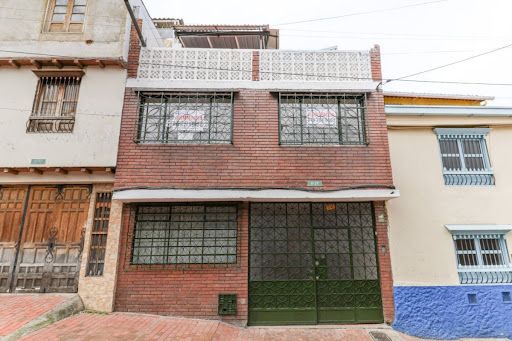 Casa en arriendo Cundinamarca Bogotá Egipto 270 m2 Habitaciones 11 Baños 5 Garajes 1 Precio $6500000