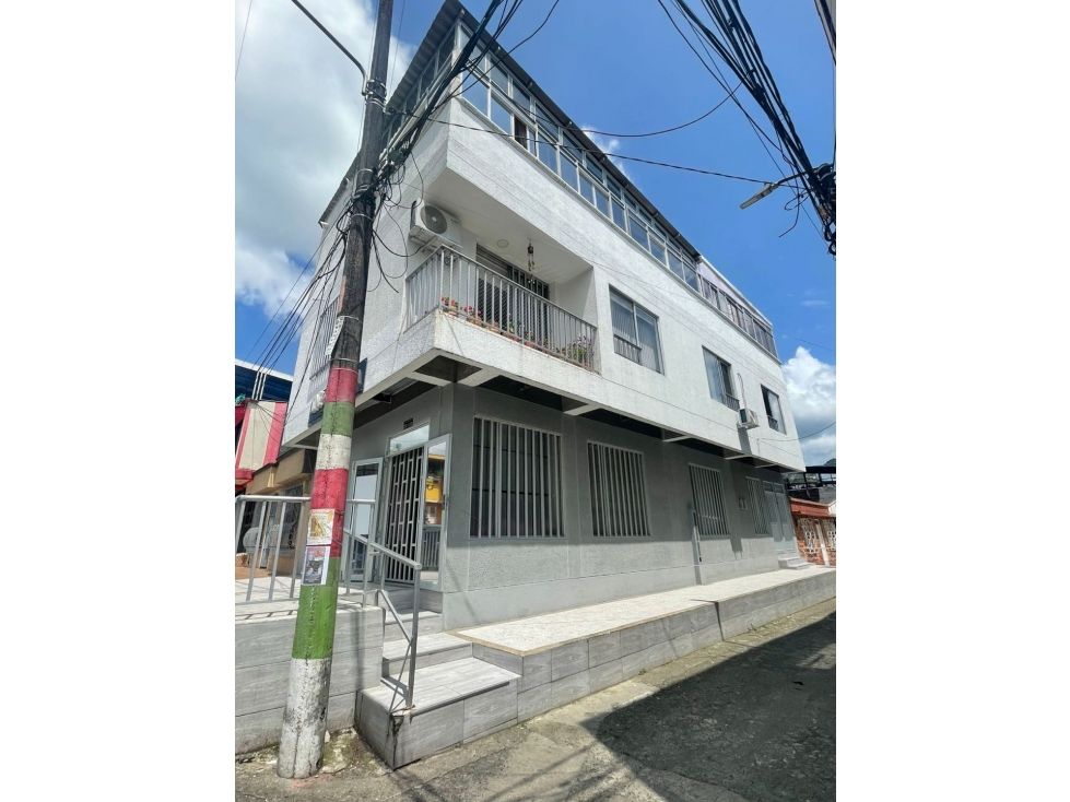 Casa en venta Risaralda Dosquebradas Dosquebradas 210 m2 Habitaciones 5 Baños 3 Garajes 0 Precio $420000000