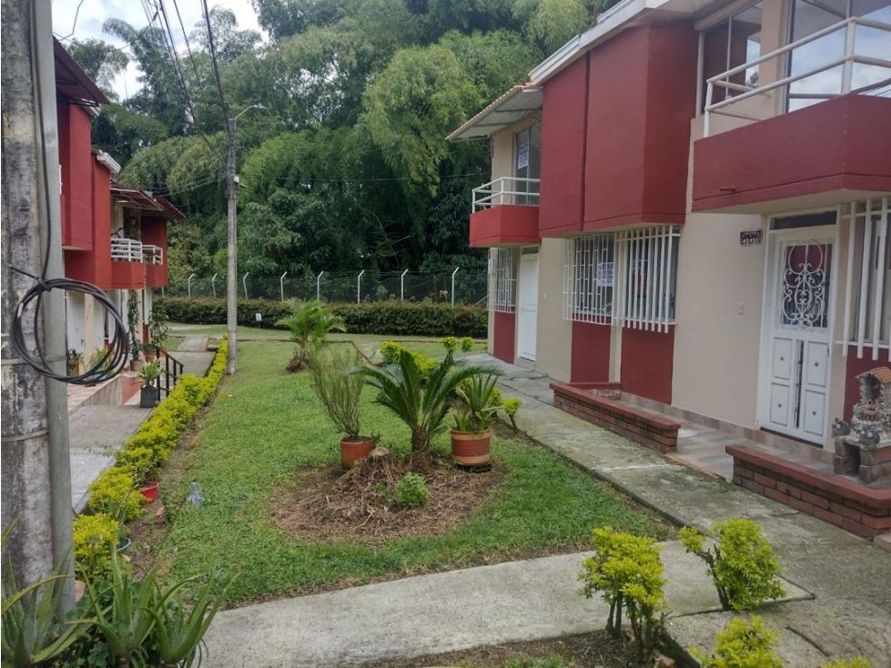 Casa en venta Risaralda Dosquebradas Dosquebradas 77 m2 Habitaciones 3 Baños 2 Garajes 1 Precio $245000000