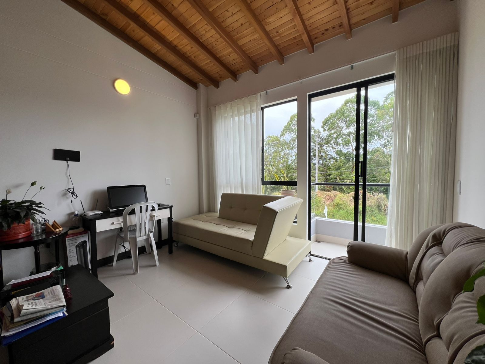 Casa en venta Antioquia Rionegro Cuatro Esquinas 220 m2 Habitaciones 4 Baños 4 Garajes 1 Precio $1450000000