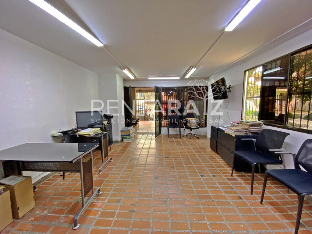 Oficina en arriendo Antioquia Medellín Santa Teresita 45 m2 Habitaciones 0 Baños 1 Garajes 0 Precio $1800000