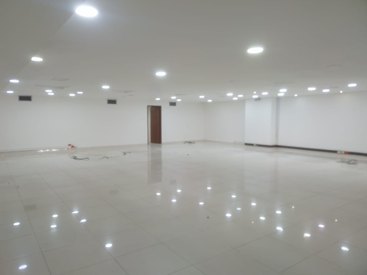 Local en arriendo Antioquia Medellín Villanueva 250 m2 Habitaciones 0 Baños 4 Garajes 0 Precio $32000000