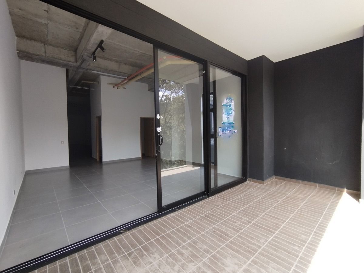 Oficina en arriendo o venta Antioquia Envigado La Mesa 132 m2 Habitaciones 0 Baños 1 Garajes 2 Precio venta $1390000000 Precio arriendo $10000000