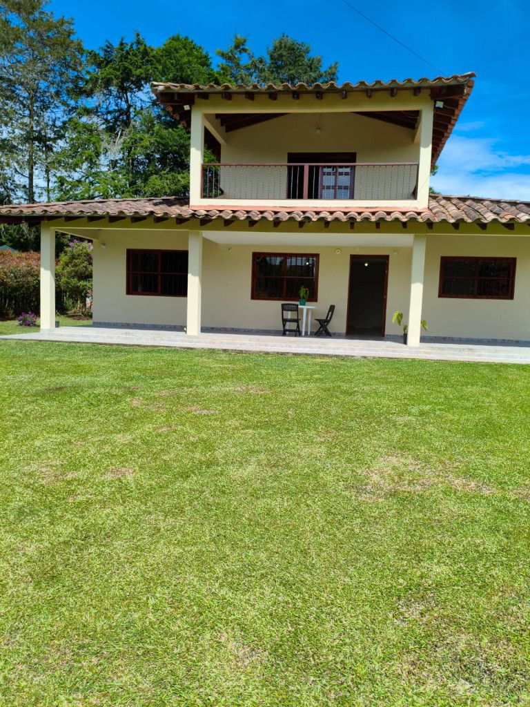 Finca en arriendo Antioquia Rionegro Rionegro 160 m2 Habitaciones 4 Baños 3 Garajes 1 Precio $7000000