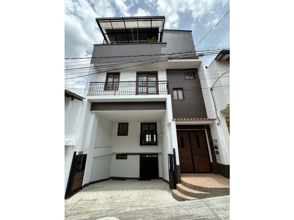 Local en arriendo Antioquia El Retiro El Retiro 102 m2 Habitaciones 0 Baños 1 Garajes 2 Precio $3300000