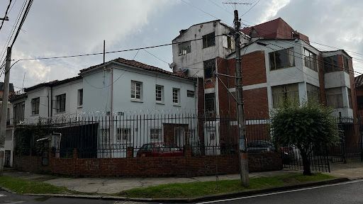 Casa en venta Cundinamarca Bogotá Banco Central 440 m2 Habitaciones 15 Baños 11 Garajes 0 Precio $2500000000