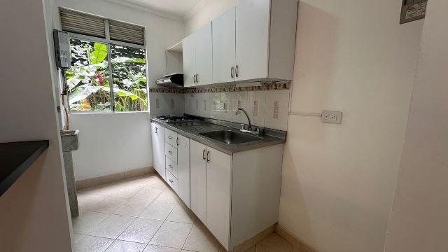 Apartamento en arriendo Antioquia Medellín Villanueva 96 m2 Habitaciones 2 Baños 2 Garajes 1 Precio $3100000