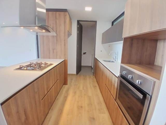 Apartamento en arriendo Antioquia Medellín Villanueva 120 m2 Habitaciones 2 Baños 3 Garajes 2 Precio $7600000