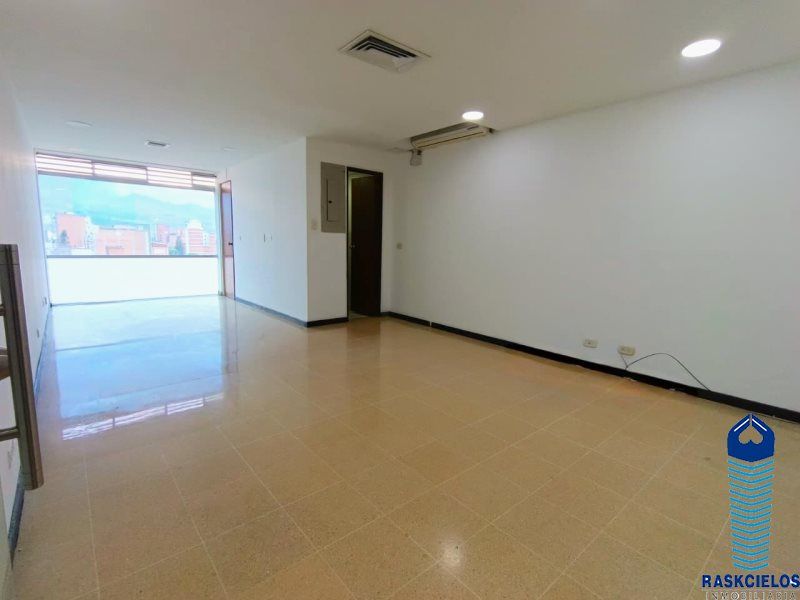 Oficina en arriendo Antioquia Medellín Las Acacias 33 m2 Habitaciones 0 Baños 1 Garajes 1 Precio $2800000