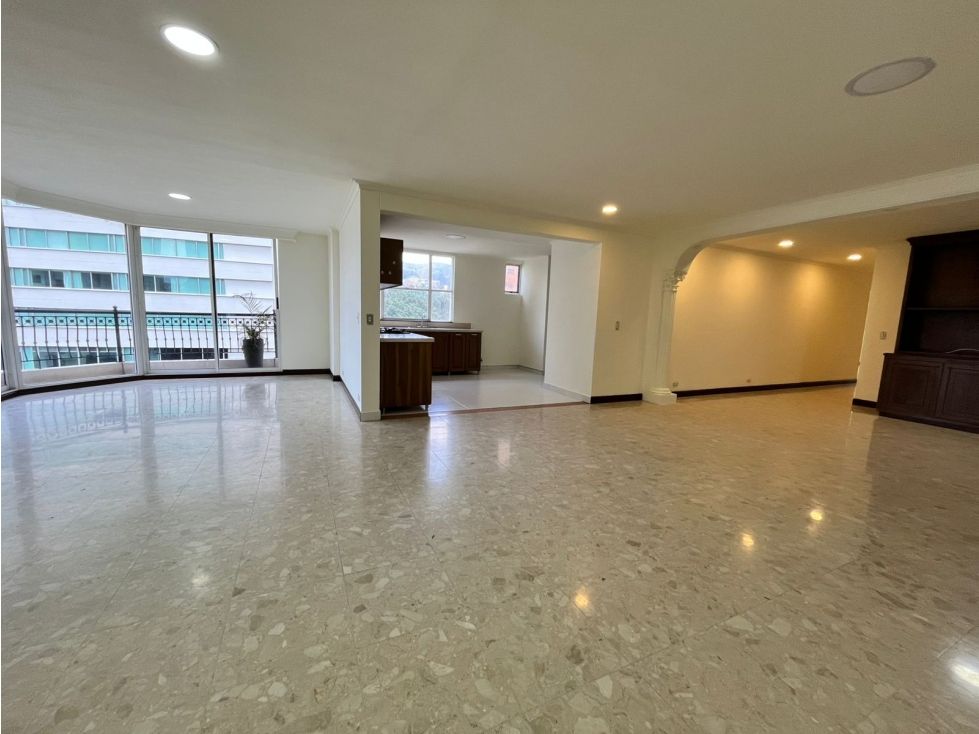 Apartamento en venta Antioquia Medellín La Mansion 170 m2 Habitaciones 3 Baños 3 Garajes 2 Precio $1150000000