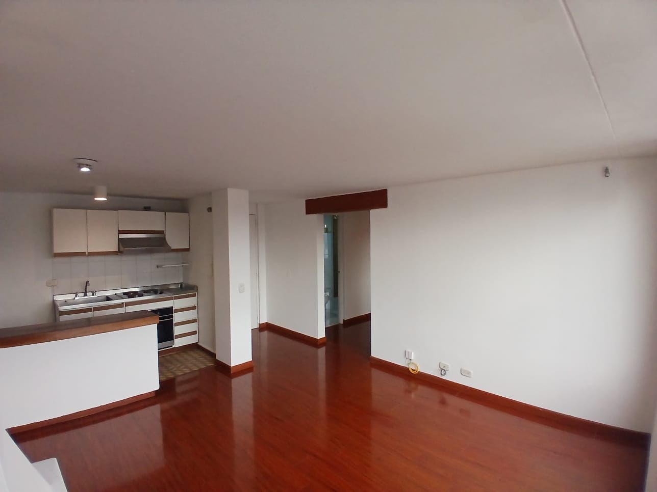 Apartamento en arriendo Cundinamarca Bogotá Emaus 37 m2 Habitaciones 1 Baños 1 Garajes 1 Precio $3036000