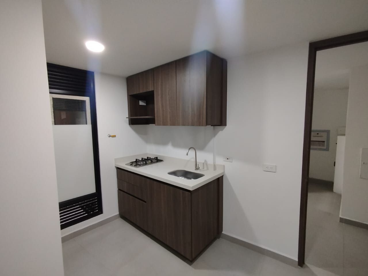 Apartaestudio en arriendo Antioquia Medellín San Javier No1 15 m2 Habitaciones 1 Baños 1 Garajes 0 Precio $1250000