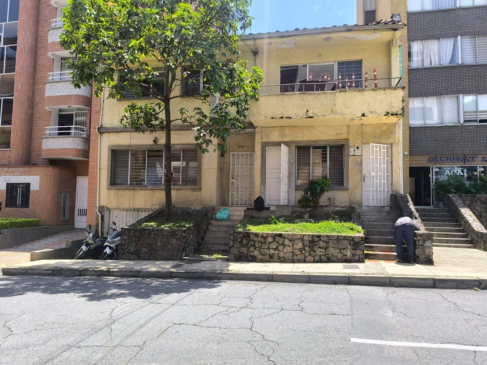 Casa en venta Antioquia Medellín Laureles 379 m2 Habitaciones 7 Baños 3 Garajes 1 Precio $2800000000