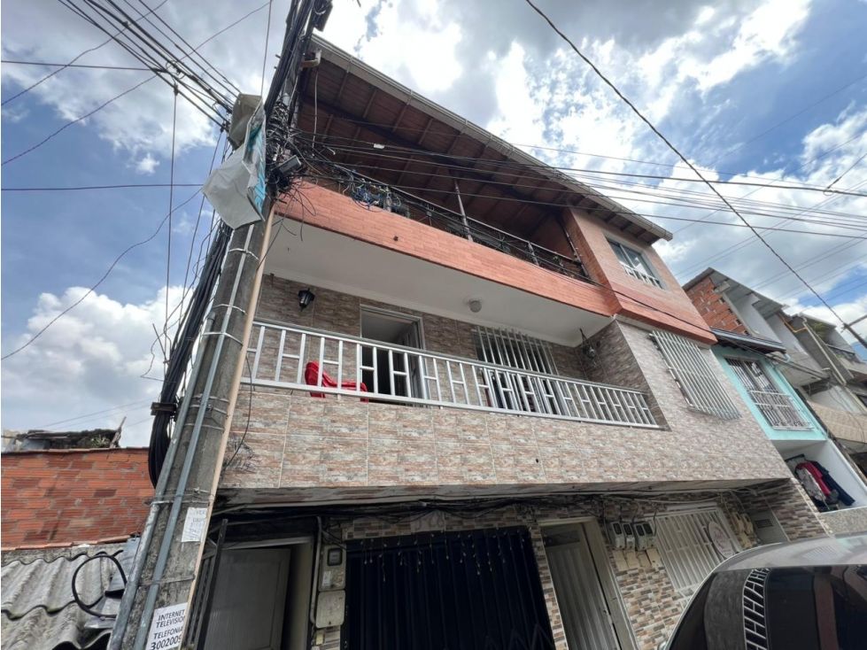 Casa en arriendo Antioquia Medellín Barrios De Jesus 65 m2 Habitaciones 3 Baños 2 Garajes 0 Precio $1400000