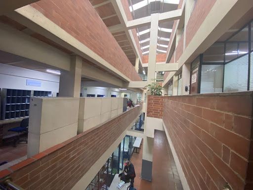 Bodega en venta Cundinamarca Bogotá Santa Sofía 2186 m2 Habitaciones 0 Baños 7 Garajes 4 Precio $5160000000