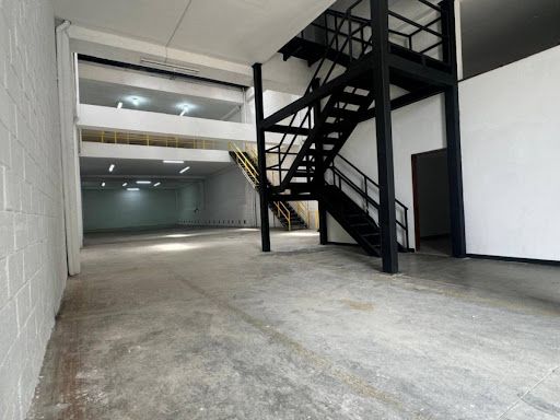 Bodega en arriendo Antioquia La Estrella Ancón San Martín 800 m2 Habitaciones 0 Baños 4 Garajes 2 Precio $22800000