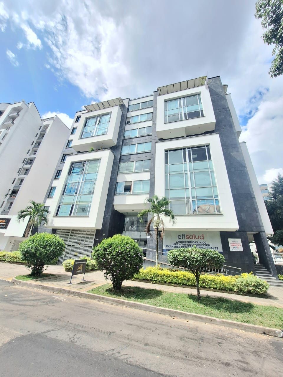 Oficina en arriendo Santander Bucaramanga Sotomayor 32 m2 Habitaciones 0 Baños 1 Garajes 0 Precio $2080000