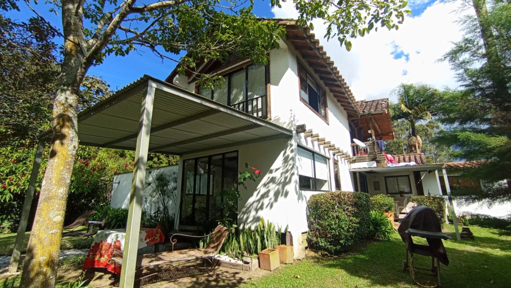 Finca en arriendo Antioquia Rionegro Rionegro 3000 m2 Habitaciones 4 Baños 4 Garajes 0 Precio $10000000