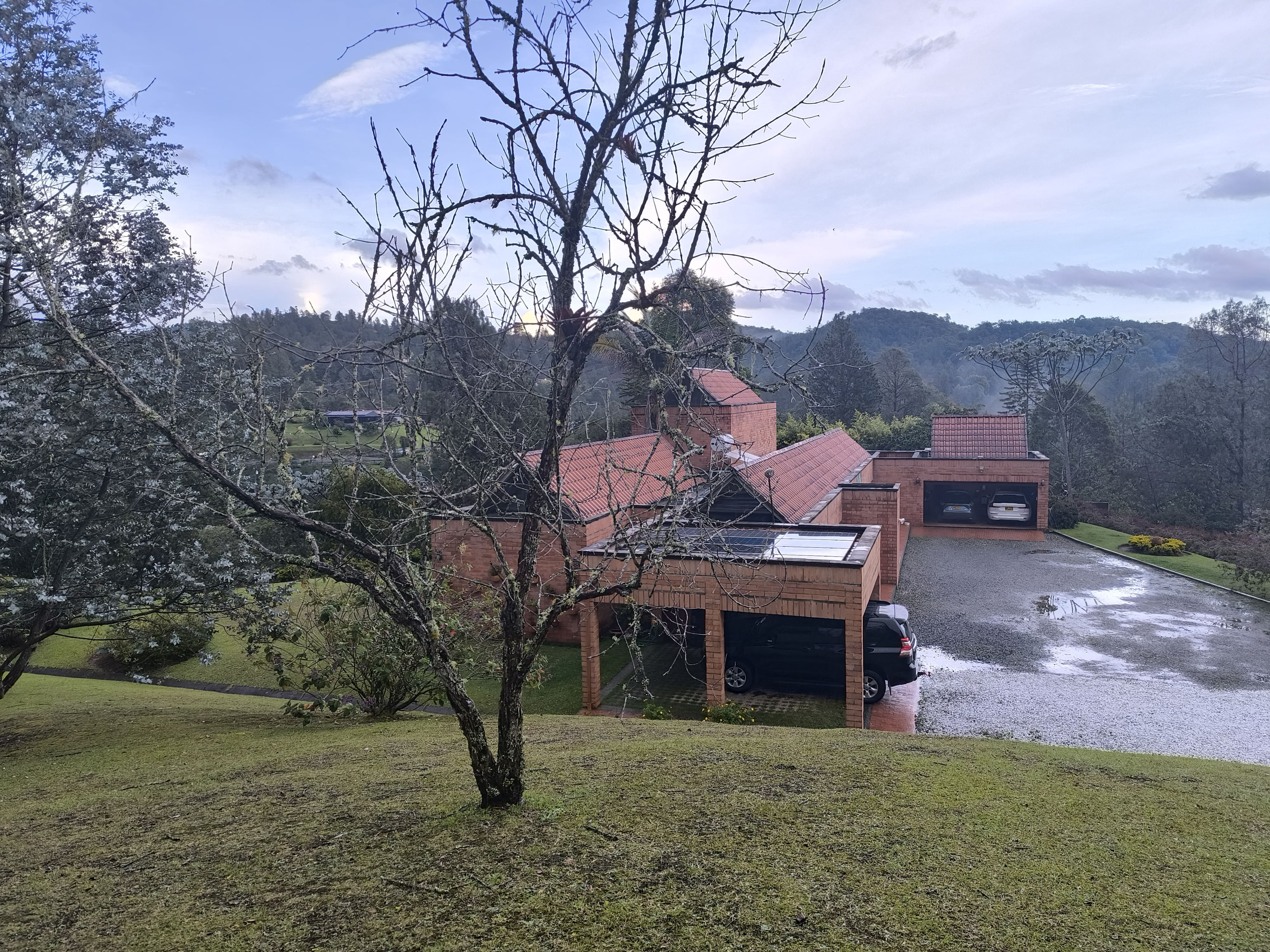 Casa Campestre en arriendo Antioquia El Retiro Cn El Campo 8630 m2 Habitaciones 5 Baños 5 Garajes 4 Precio $14000000