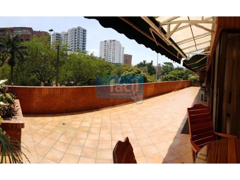 Apartamento en venta Valle Del Cauca Cali Santa Teresita 308 m2 Habitaciones 4 Baños 5 Garajes 3 Precio $1000000000