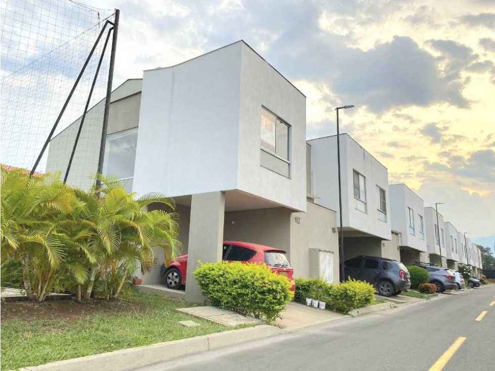 Casa en venta Valle Del Cauca Jamundí Cr Turpial 120 m2 Habitaciones 3 Baños 3 Garajes 1 Precio $370000000