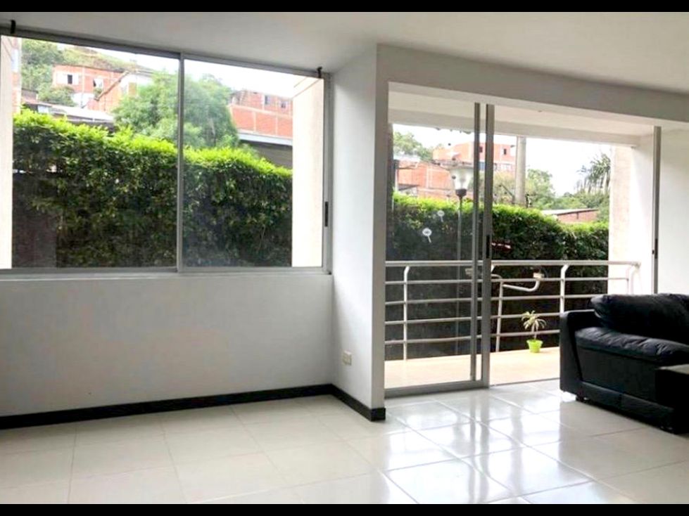 Apartamento en venta Valle Del Cauca Cali El Bosque 93 m2 Habitaciones 3 Baños 2 Garajes 1 Precio $315000000