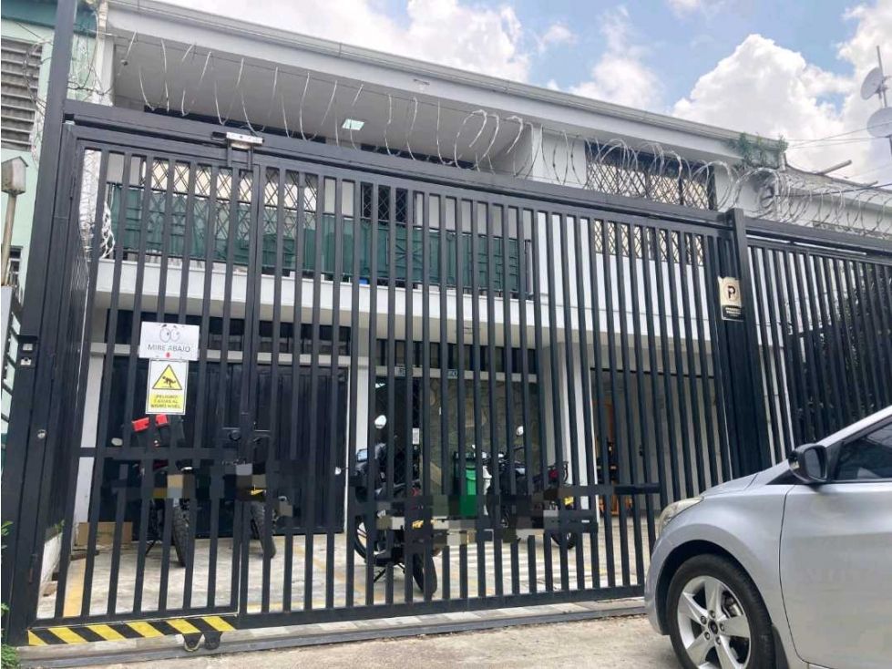 Oficina en venta Valle Del Cauca Cali Vipasa 229 m2 Habitaciones 0 Baños 4 Garajes 4 Precio $680000000