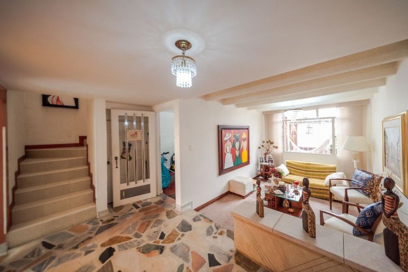 Casa en arriendo Cundinamarca Bogotá Las Orquideas 154 m2 Habitaciones 4 Baños 2 Garajes 1 Precio $3800000