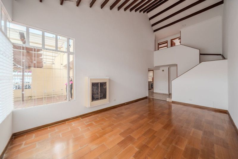 Casa en venta Cundinamarca Bogotá Mónaco 234 m2 Habitaciones 5 Baños 4 Garajes 3 Precio $1150000000