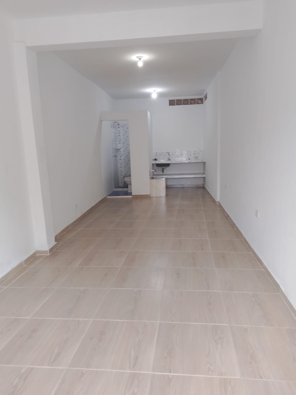 Local en arriendo Valle Del Cauca Cali Obrero 20 m2 Habitaciones 0 Baños 1 Garajes 0 Precio $1200000