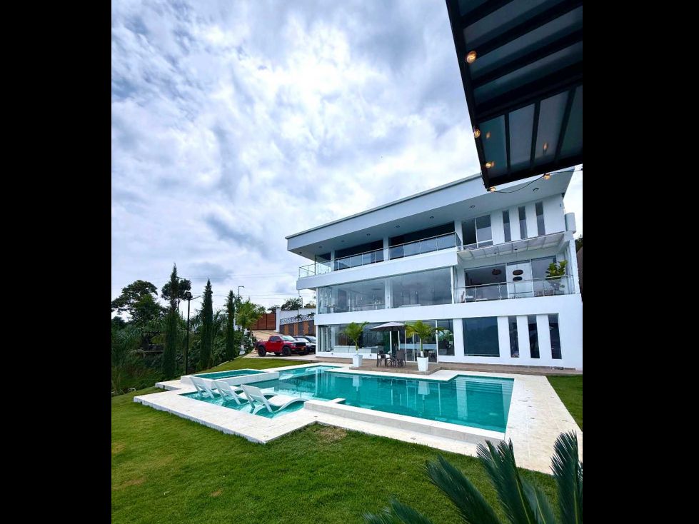 Casa en venta Valle Del Cauca Dagua Dagua 1450 m2 Habitaciones 6 Baños 6 Garajes 8 Precio $2500000000