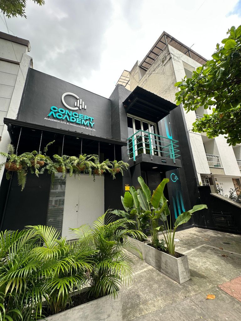 Edificio en venta Valle Del Cauca Cali Granada 370 m2 Habitaciones 0 Baños 5 Garajes 0 Precio $1200000000