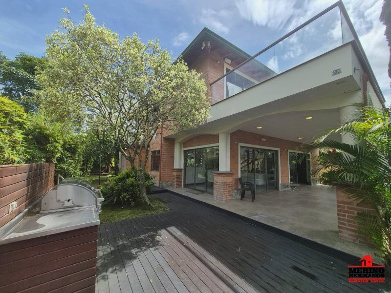 Casa en arriendo Antioquia Sabaneta Entre Amigos 350 m2 Habitaciones 3 Baños 6 Garajes 2 Precio $13000000