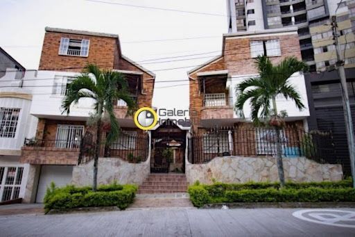 Casa en arriendo Santander Floridablanca Br Molinos Bajos 290 m2 Habitaciones 4 Baños 5 Garajes 2 Precio $5850000