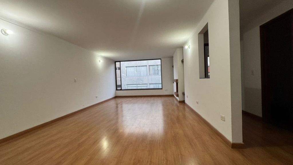 Apartamento en arriendo Cundinamarca Bogotá Santa Barbara Central 100 m2 Habitaciones 2 Baños 2 Garajes 1 Precio $3050000
