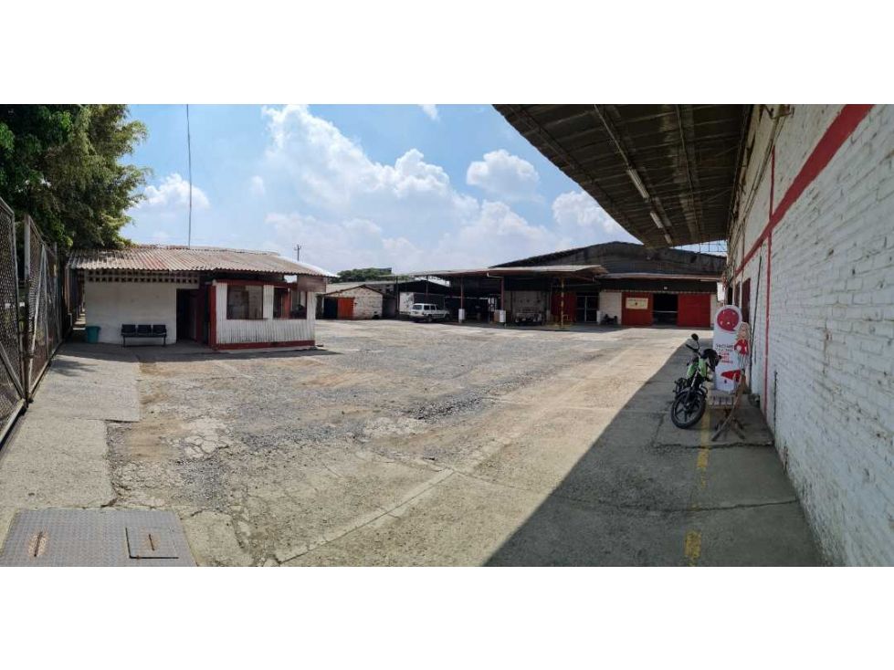 Bodega en venta Valle Del Cauca Yumbo Zona Industrial 112000 m2 Habitaciones 0 Baños 6 Garajes 20 Precio $11200000000