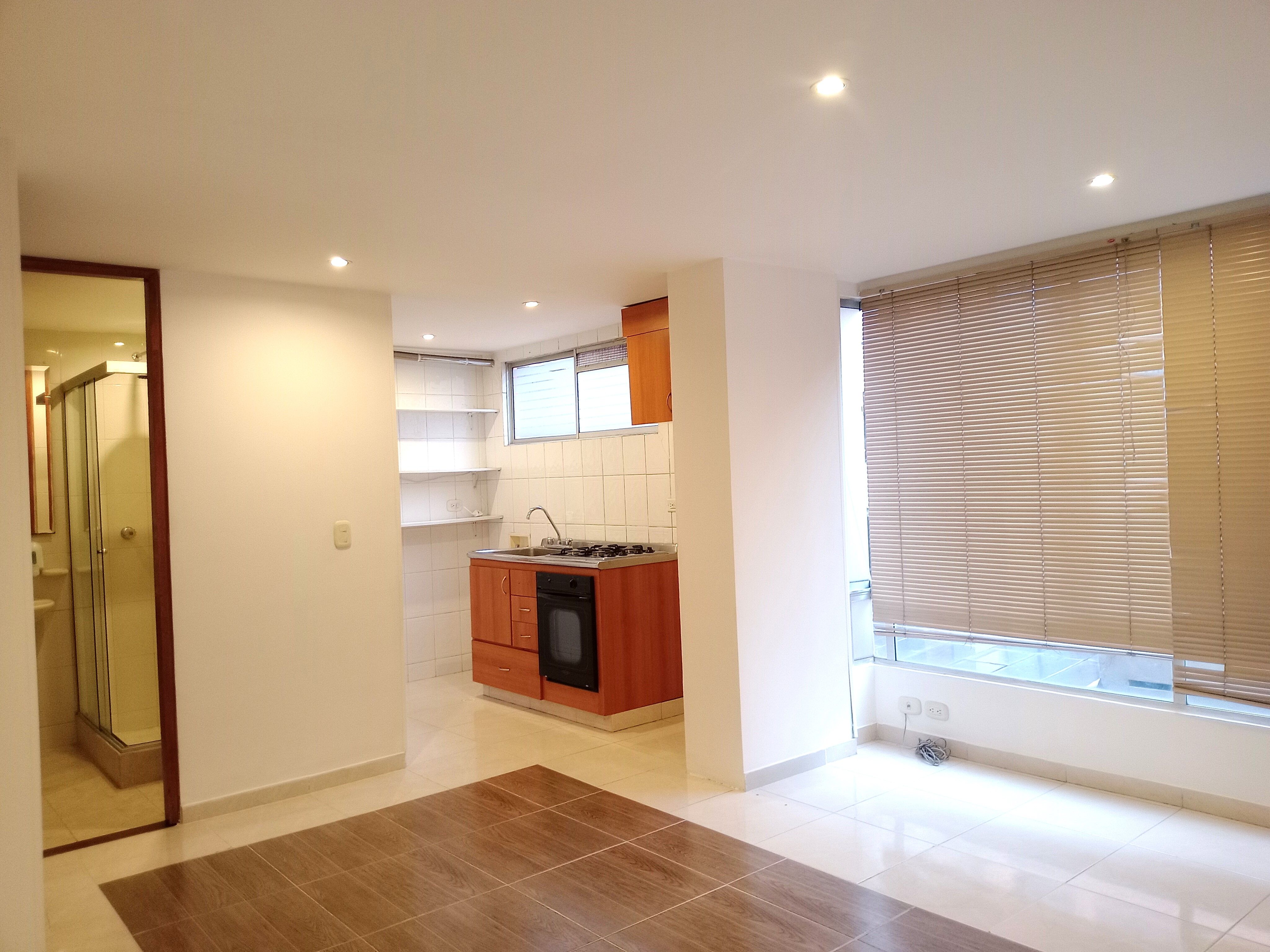 Apartamento en arriendo Cundinamarca Bogotá Cjr Torres De Penuel Ii 38 m2 Habitaciones 1 Baños 1 Garajes 2 Precio $2000000