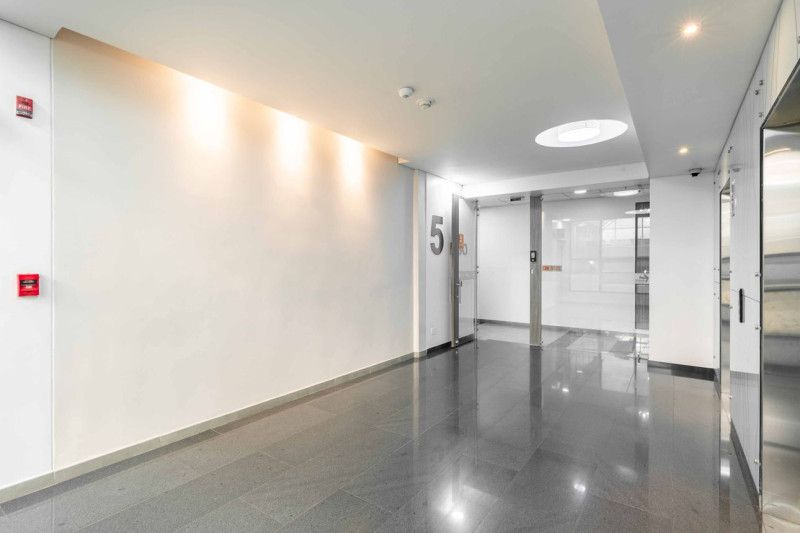 Oficina en venta Cundinamarca Bogotá Bella Suiza 130 m2 Habitaciones 0 Baños 1 Garajes 2 Precio $1600000000