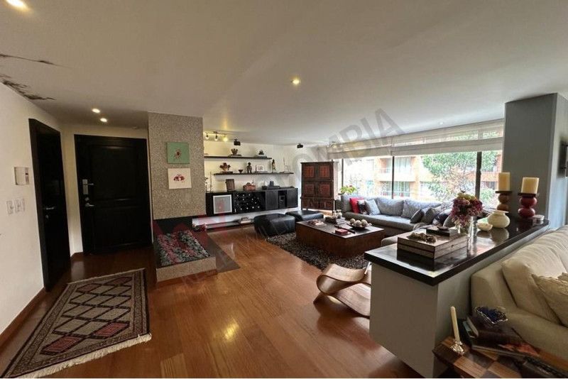 Apartamento en venta Cundinamarca Bogotá Los Rosales 213 m2 Habitaciones 2 Baños 3 Garajes 3 Precio $1680000000