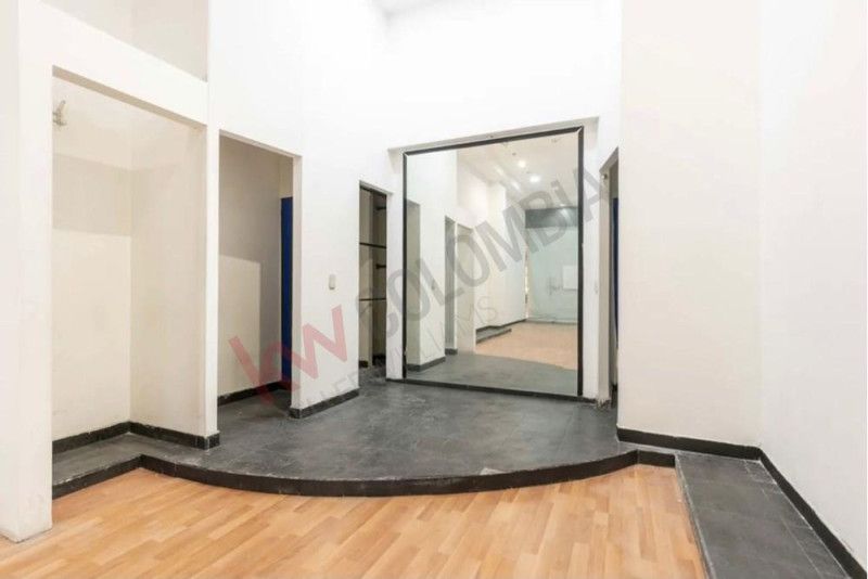 Local en venta Cundinamarca Bogotá Ciudad Salitre Occidental 47 m2 Habitaciones 0 Baños 1 Garajes 0 Precio $1650000000