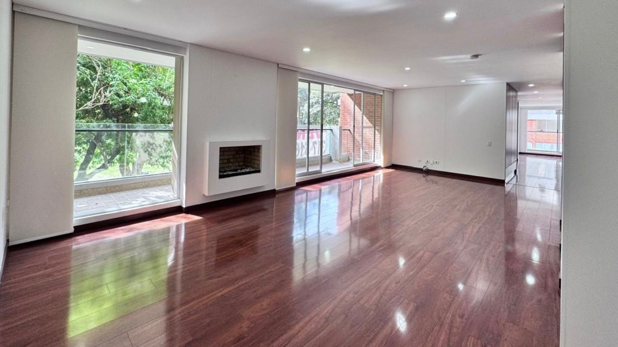 Apartamento en venta Cundinamarca Bogotá Cjr Alejandriamediterraneo 162 m2 Habitaciones 3 Baños 5 Garajes 2 Precio $1050000000